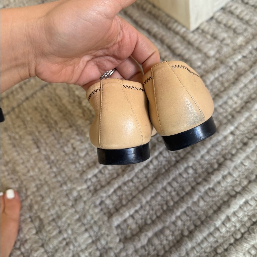 CHANEL Two-Tone Beige and Black Flats - Picture 6 of 8